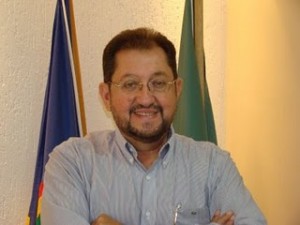 CONTAS PÚBLICAS: Ex-prefeito é notificado, mas decisão da Câmara será apenas em 2014