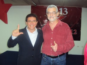 REFORÇO: Luciano Duque recebe apoio de lideranças durante evento em Recife