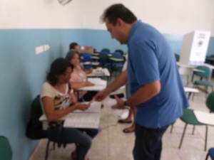 VOTAÇÃO 22: Ao deixar a urna, Sebastião Oliveira se diz "realizado e otimista"
