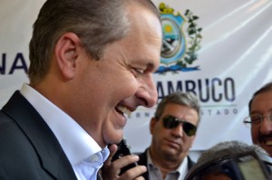 2014: Apesar de queda, Eduardo Campos diz que está feliz com resultado de pesquisa