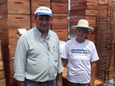 BOA NOTÍCIA: Parceria entre PMST e Codevasf quer aumentar produção de mel em ST
