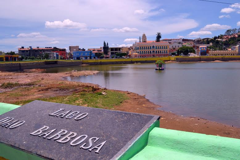 FOTO NOTÍCIA: Em Triunfo, cartão postal da cidade agoniza por conta da seca