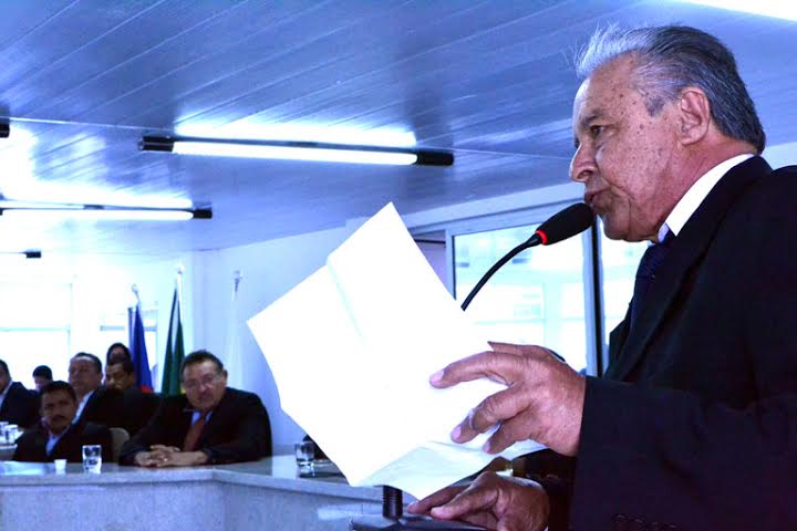 NA  8ª LEGISLATURA, AGENOR DE MELO ASSUME A PRESIDÊNCIA PELA SEGUNDA VEZ