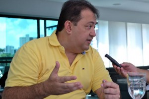 Sebastião Oliveira rebate críticas do deputado Rodrigo Novaes