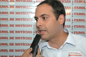 Paulo Câmara anuncia a contratação de 4,5 mil PMs