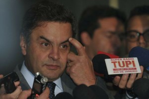 Fachin afasta Aécio Neves do mandato e nega pedido de prisão