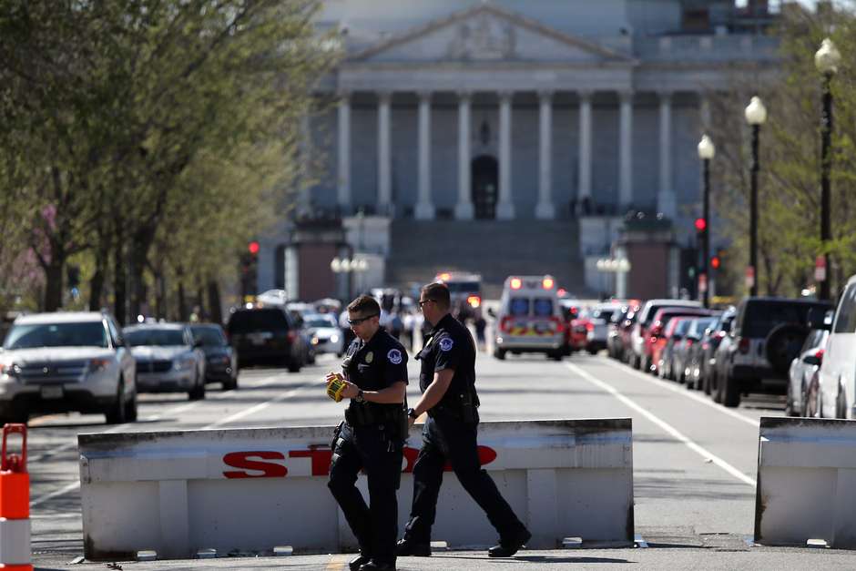 WASHINGTON, DC - MARCH 28: Police establish a perimeter during a lock down after shots were reportedly fired at the U.S. Capitol Visitor Center March 28, 2016 in Washington, DC. A gunman was reportedly captured and a police officer shot at the U.S. Capitol. (Photo byWin McNamee/Getty Images)
