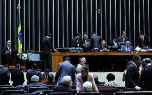 60% dos brasileiros são contra a Proposta de Emenda a Constituição do teto e 24% são a favor
