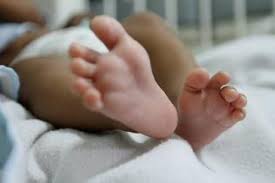Em Caruaru, Bebê de 1 ano morre após engasgar com mingau