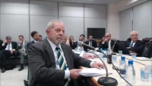Lula diz a Moro que não há provas contra ele e nega conhecimento de propina