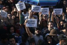 Junto a artistas, protesto pede saída de Temer e eleições diretas