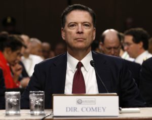 Ex-diretor do FBI, James Comey diz que Trump escolheu difamá-lo