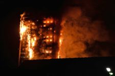 Incêndio que atingiu prédio de 24 andares em Londres e deixa mortos