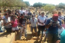 Dor e comoção marcam primeiros enterros de crianças de Janaúba