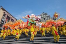 Chineses celebram chegada do Ano 4716