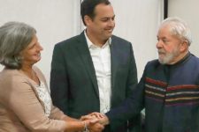 Paulo Câmara vai visitar Lula na prisão