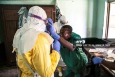 OMS alerta sob alto risco de transmissão de ebola