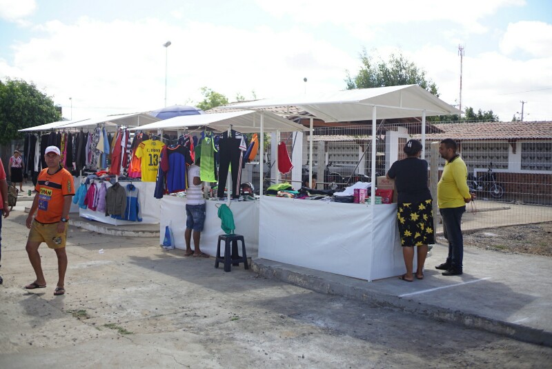 Feirantes ocupam novo espaço em Serra Talhada