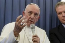 Vaticano corrige declaração do papa