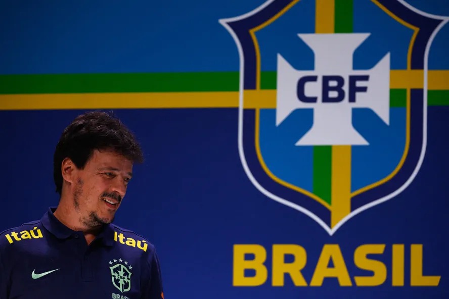 Fernando Diniz realiza primeira convocação da Seleção Brasileira