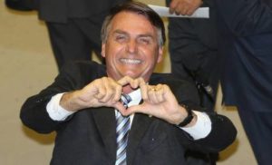 Bolsonaro retira da Funai a demarcação de terras