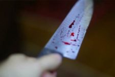 Adolescente é suspeita de matar mulher a facadas