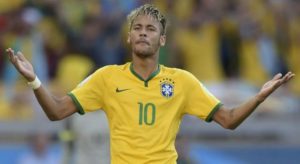 Neymar ligou 5 vezes ao Barça "implorando" volta, diz jornal