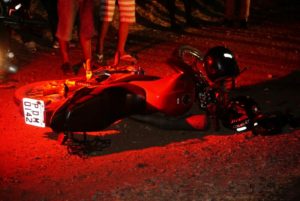 Jovens são socorridas após colisão entre veículos em Serra Talhada