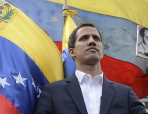 Guaidó se autoproclama 'presidente interino da Venezuela'