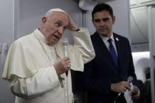 Papa apoia educação sexual nas escolas