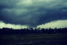 Tornado mata 23 pessoas nos EUA