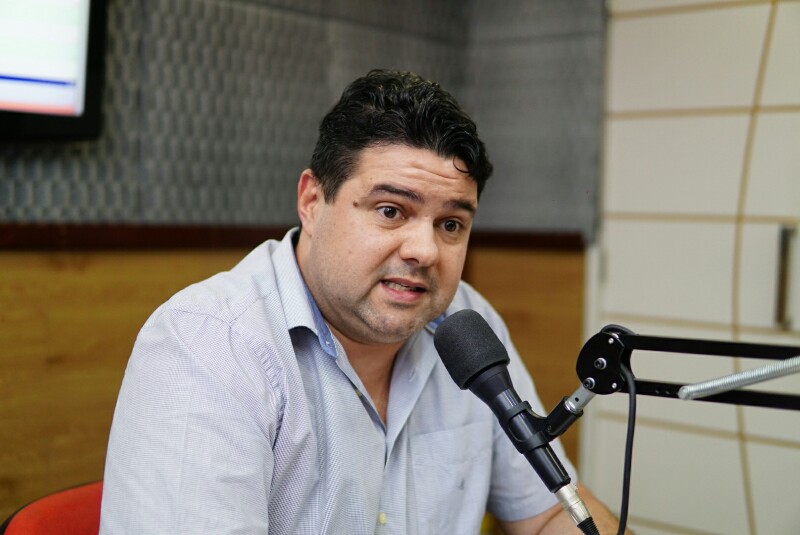 Dr. Waldir diz que Victor Oliveira não é preparado