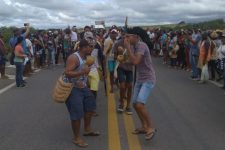 Povos indígenas bloqueiam rodovias em PE