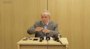 Lula: 'País é governado por um bando de malucos'