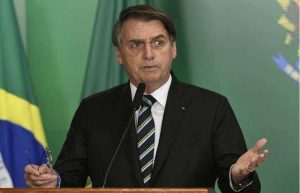 Bolsonaro demite secretário que citou o nazismo