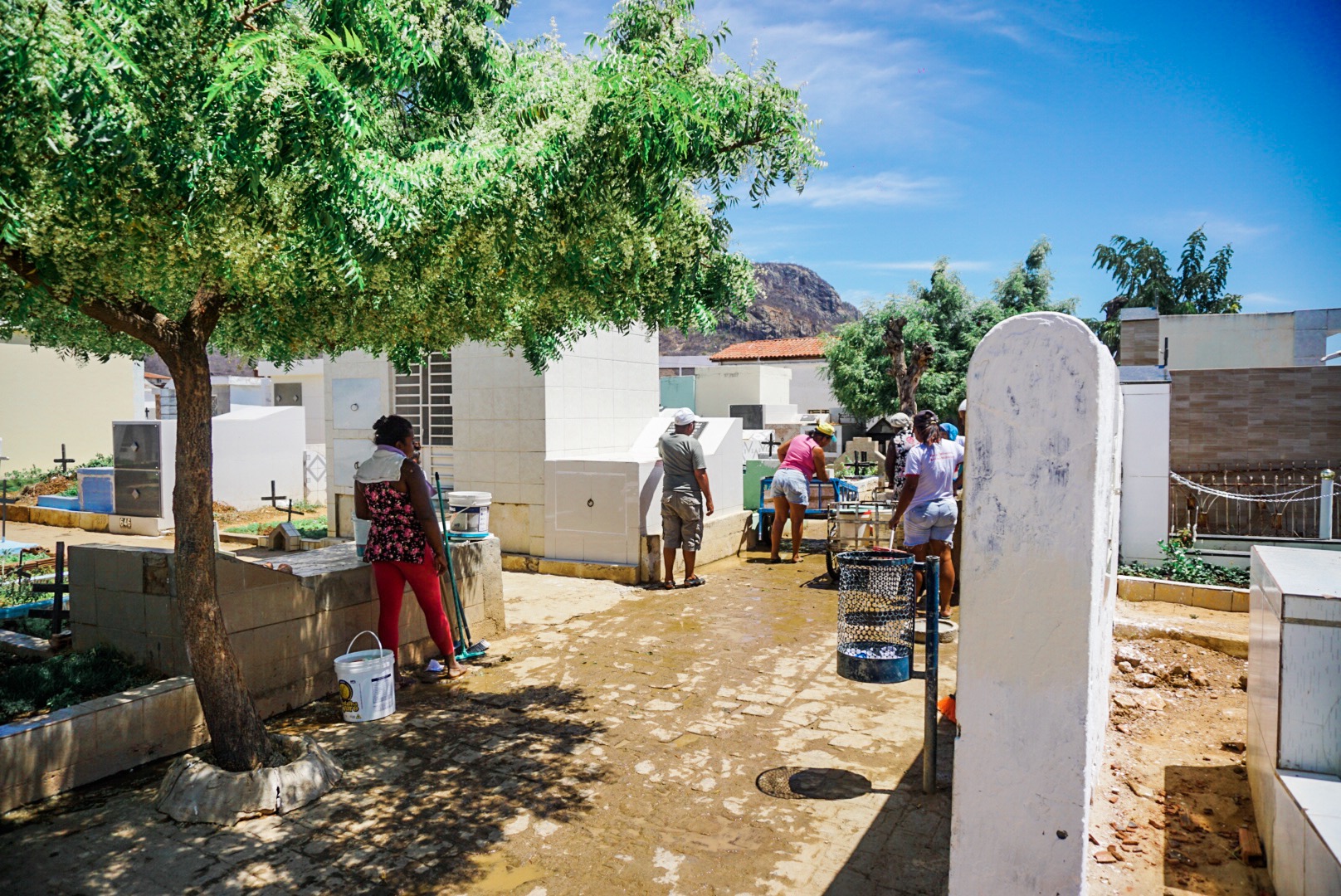 Cemitério de Serra Talhada está pronto para visitas