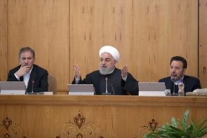 Líder do Irã chama Donald Trump de 'palhaço'