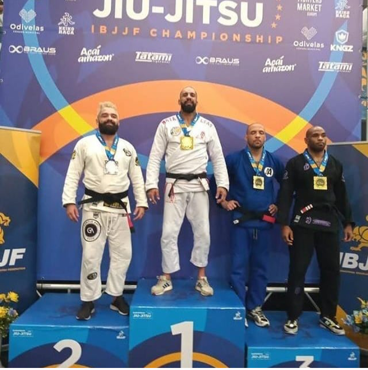 Serra-talhadense de coração é campeão europeu de Jiu Jitsu
