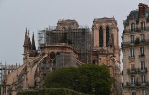 Diocese de Paris pede fundos para reparos internos da catedral de Notre-Dame