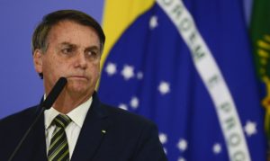 Bolsonaro, Hang e Malafaia: a presidência sequestrada