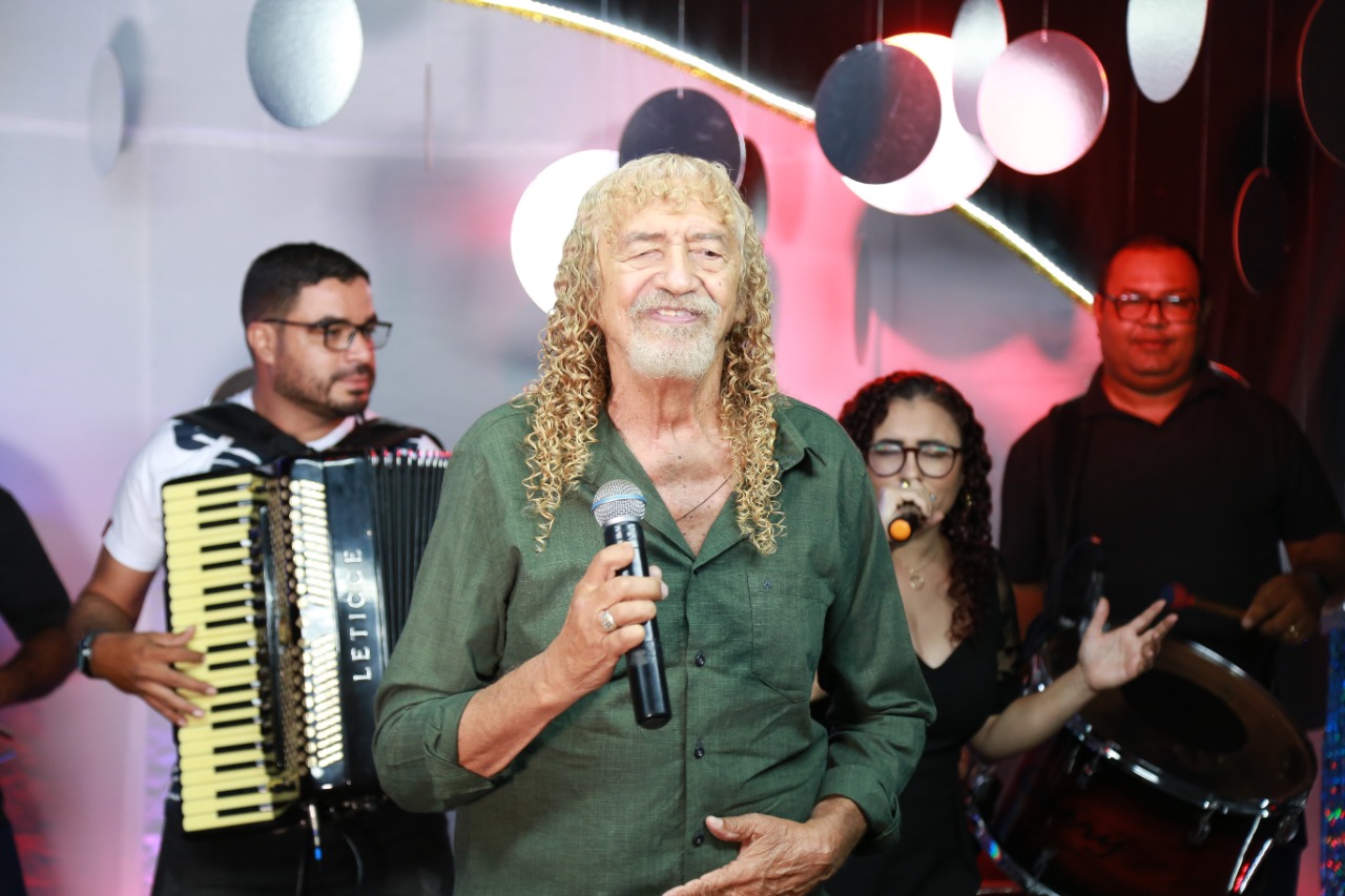 Assisão encerrou a Festa da Penha em Serra Talhada com show na TV FAROL