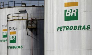 Sindicatos e trabalhadores denunciam abuso eleitoral em unidades da Petrobras
