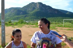 Perigo de caminhar perto de BRs não intimida serra-talhadenses