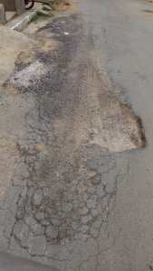 Morador reclama de má qualidade em asfalto; secretário explica