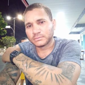 Jovem é assassinado por homem encapuzado no Pajeú