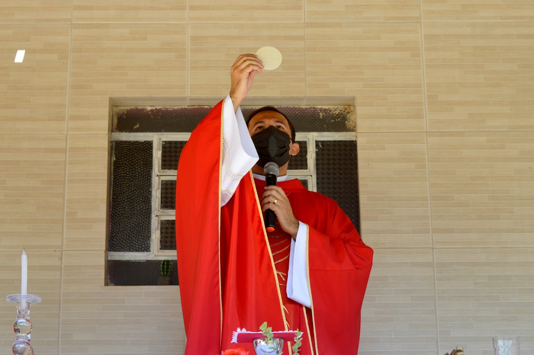 Emoção e fé marcaram a missa de Santa Águeda, em Serra Talhada