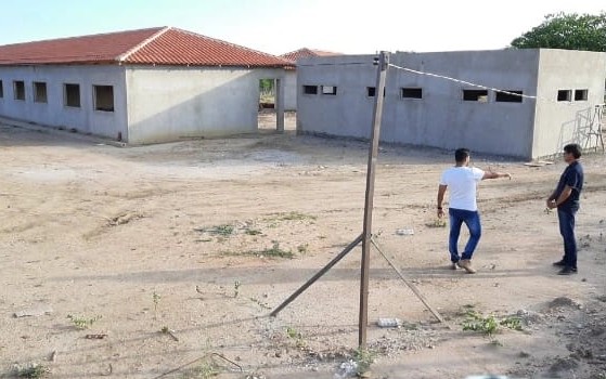 Mário Flor fiscaliza escolas da zona rural de Betânia