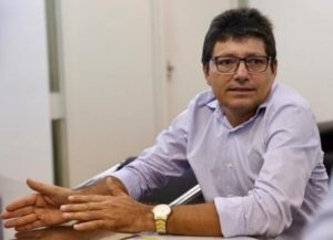 Mário Flor garante reajuste de 33,24% aos professores