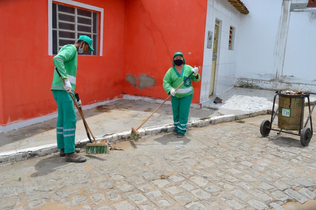 A gari Luciene manda recado às mulheres de ST