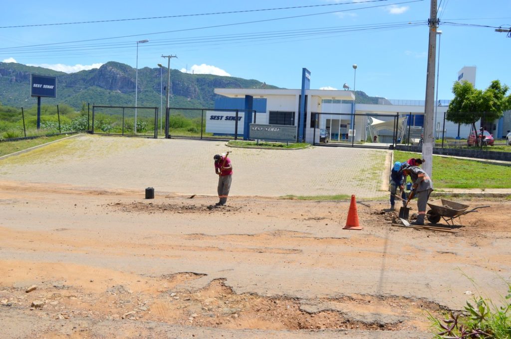 Operação tapa buraco de quase R$ 400 mil inicia no Vila Bela em ST